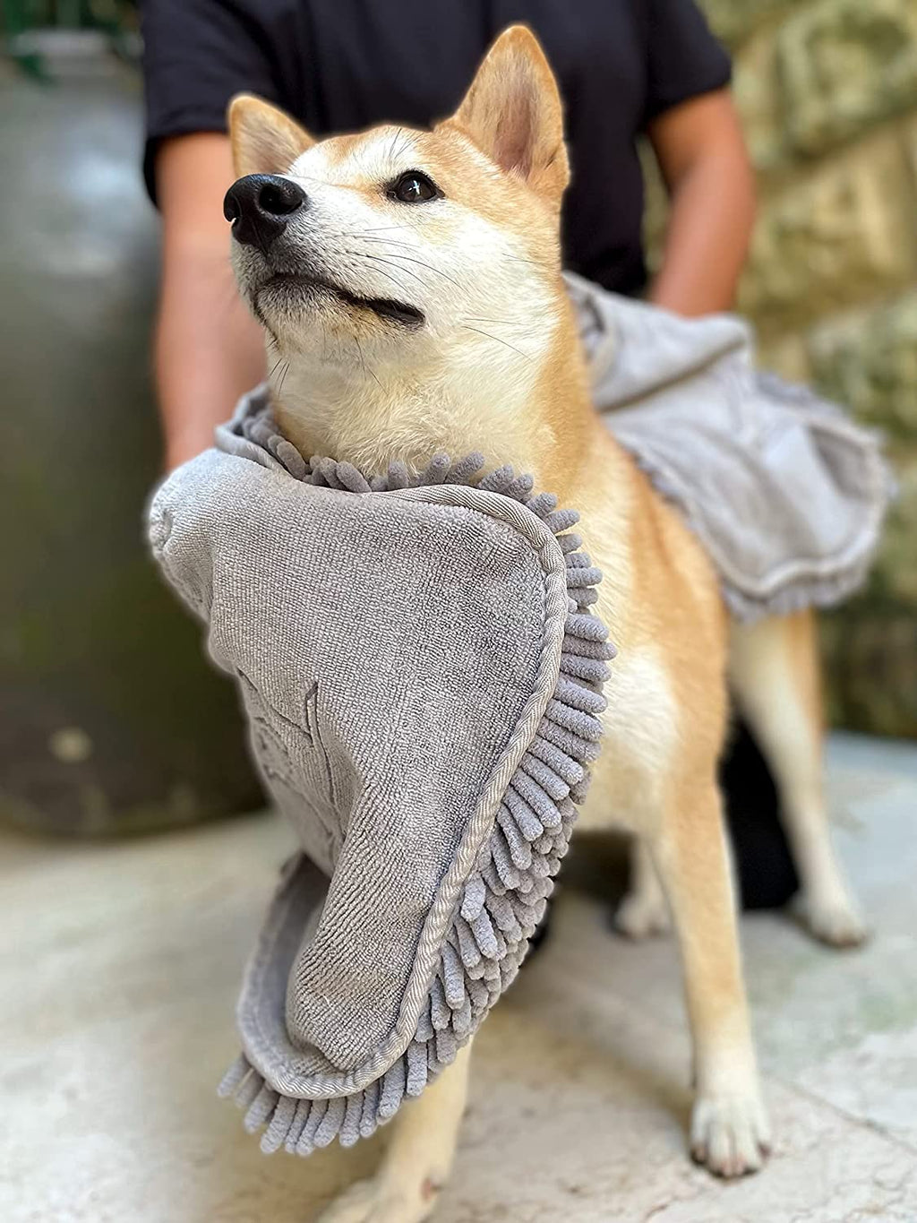 Quick Dry Towel for Dogs | Ultra Absorbent Microfiber Shammy | Extra Large 35X15 Size for All Breeds | Comfortable Hand Pockets | Indoor Outdoor Use | Durable Material | Machine Washable